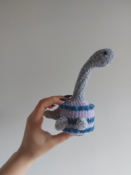 Zabawka handmade włóczka pluszak dinozaur