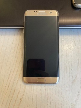 Smartfon Samsung Galaxy S7 edge 4 GB / 32 GB złoty