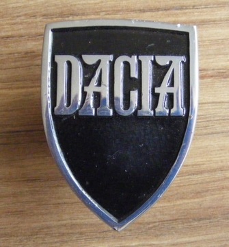 DACIA 1310 - Znaczek na maskę silnika.