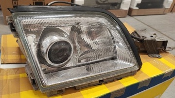 Mercedes R129 lampa Xenon przód prawa USA 1999r.