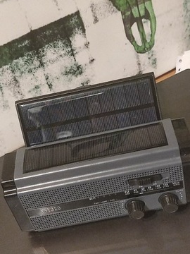 Radio solarne powerbank korbka sos latarka alarm solar FM survival 