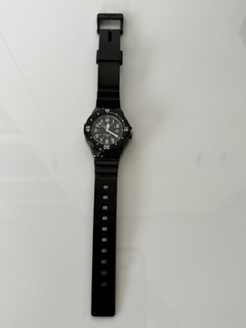 Zegarek CASIO LRW-200H-1BVF stan idealny