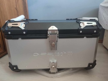 Aluminiowy kufer motocyklowy 55L + Płyta GPR TECH 