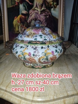 Porcelanowa ważą zdobiona brazem