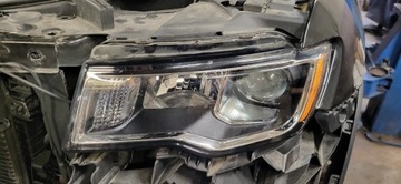 Lampa prawy lewy przód Grand Cherokee wk2 USA