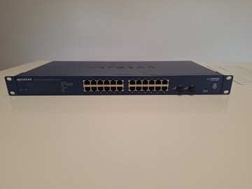 Netgear GS724Tv4 switch zarządzalny, mało używany