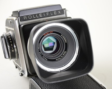 Rolleiflex SL66 + osłona p.słonaczna + kaseta