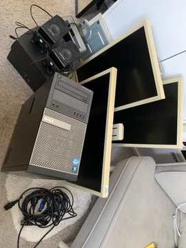 Zestaw - komputer, 3 monitory, głośniki