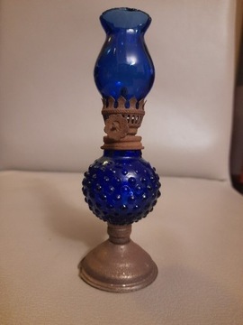 Stara lampka naftowa kobalt miniatura