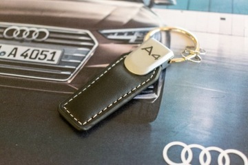 Skórzany brelok breloczek do kluczy Audi A4