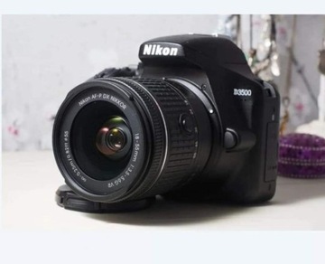 Aparat fotograficzny Nikon D3500+torba+ładowarka