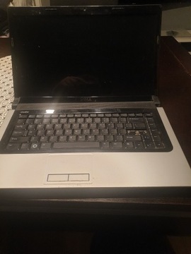 Dell Inspiron 1555 na części 