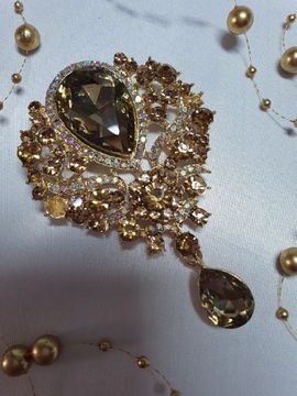 Piękna broszka prezent biżuteria ozdoby 