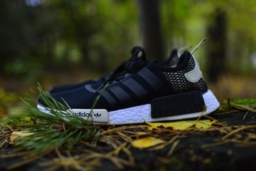 Adidas boost NMD R1 