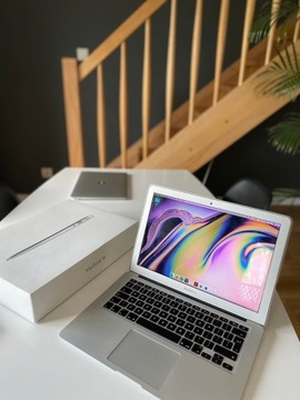 Apple MacBook Air 13,3"  / i5 / 8G / 128 GB