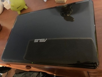 ASUS K50IJ 15,6”, 4GB RAM, 250 GB SSD. 