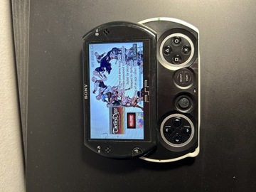 Playstation PSP GO N1004 16GB etui