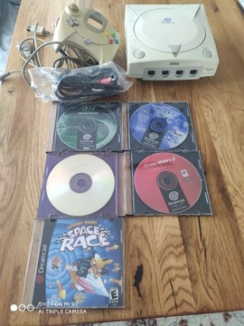 Sega dreamcast z grami