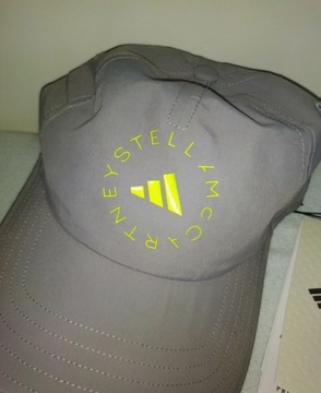 Nowa czapka Adidas x Stella McCartney
