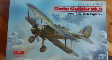 1/32 ICM . Gloster Gladiator 