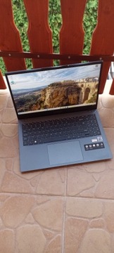 DOBRY MOCNY LAPTOP 15,6 i5 10th gen 256GB SSD 8GB RAM WINDOWS 11 