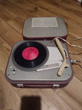 Stary gramofon.  