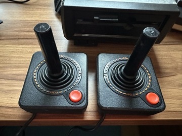 Kontroler Atari CX 40 joystick oryginał logo Atari
