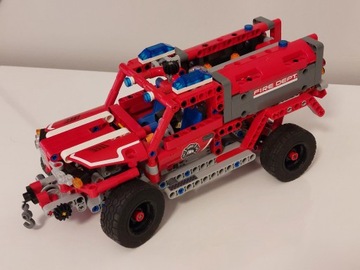 LEGO Technic 42075 - Samochód szybkiego reagowania