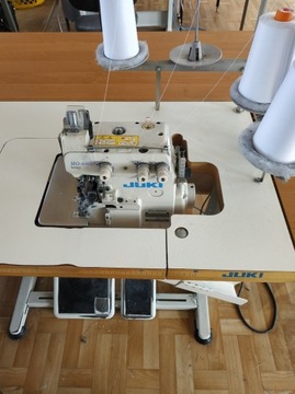 Maszyna szwalnicza OVERLOCK JUKI MO 6904J 0F6-700