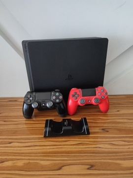 [PS4] Konsola PlayStation 4 Slim 1TB + 2 Pady + Stacja ładująca pady