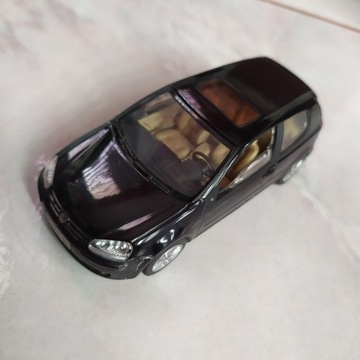 Schuco Volkswagen Golf V 1/43