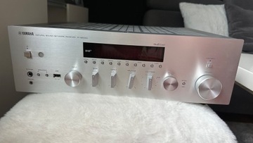 Yamaha R-N 803D 