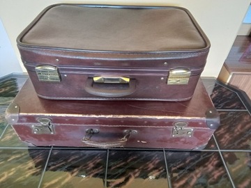 stary kufer i walizka