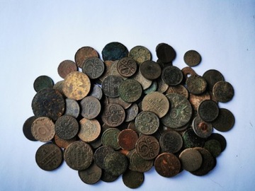 Zestaw starych monet, złom numizmatyczny 