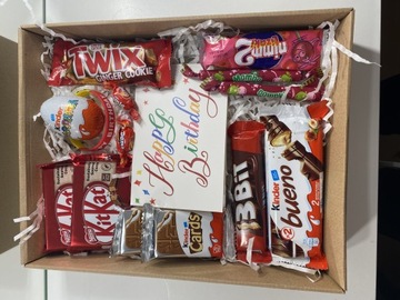 Box urodzinowy ze słodyczami