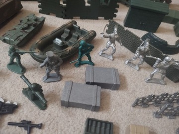 Zestaw zabawek używanych wojsko