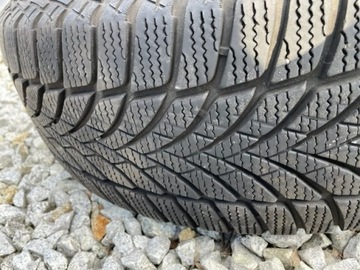 opony zimowe Goodyear Ultra Grip Ice 2 215/60/16