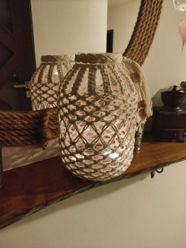 Lampion wykonany metoda makramy w stylu Boho 