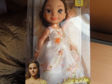 Nowa lalka Bella w eleganckiej sukni