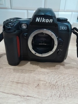 Nikon D100 (bardzo dobry stan)