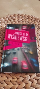 Książka Zbliżenia Janusza Leona Wiśniewskiego
