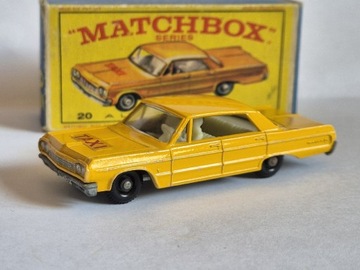 Matchbox RW Chevrolet Impala Taxi #20 pudełko