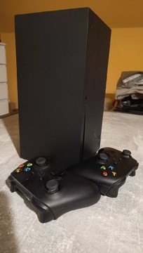 Konsola Xbox Series X z 2 padami