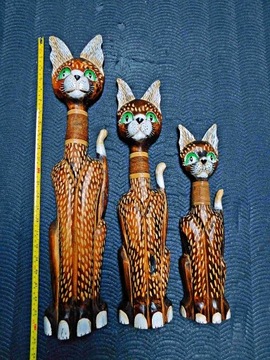 3 drewniane koty
