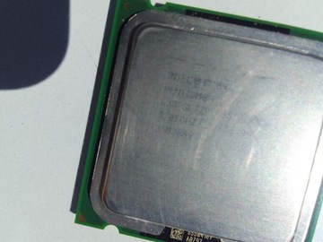 Procesor ...........Pentium 4 ht