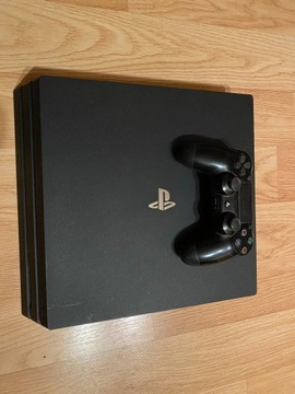 Konsola PS4 Pro 1 TB + Pad