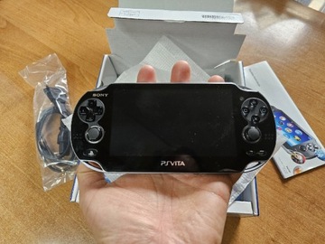 PLAYSTATION VITA PCH-1104 3G/Wi-Fi 4GB