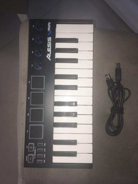 Alesis mini (do tworzenia muzyki)