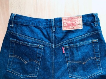 Spodnie marki LEVI STRAUSS    L