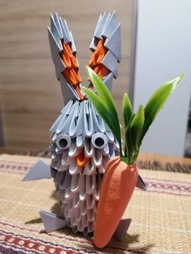 Króliczek wielkanocny prezent ozdoba origami